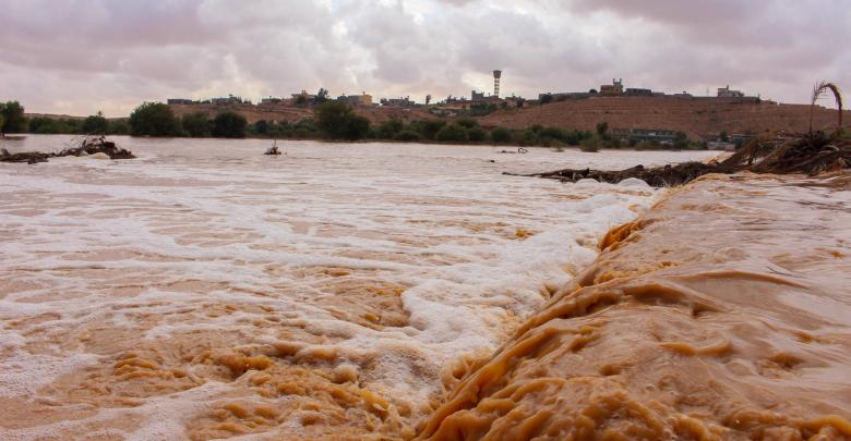 تفسير رؤية السيول