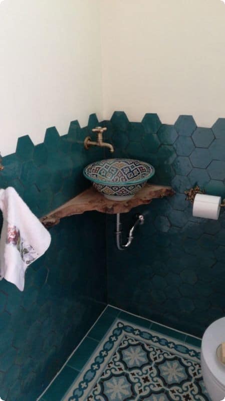 ديكورات سيراميك حمامات