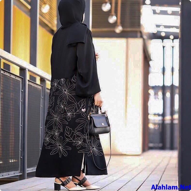 عبايات خليجية مودرن سوداء
