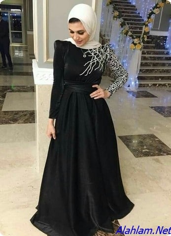 فساتين سوارية للمحجبات