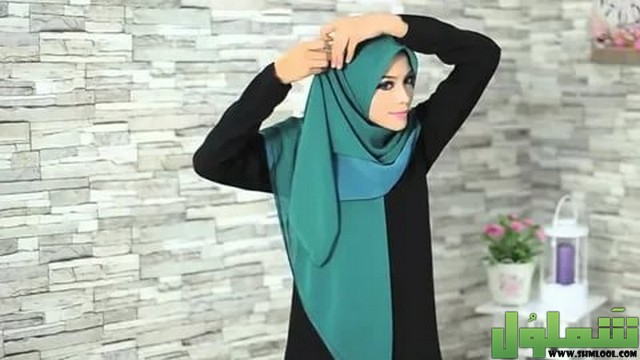 المشي في الشارع بدون عباية